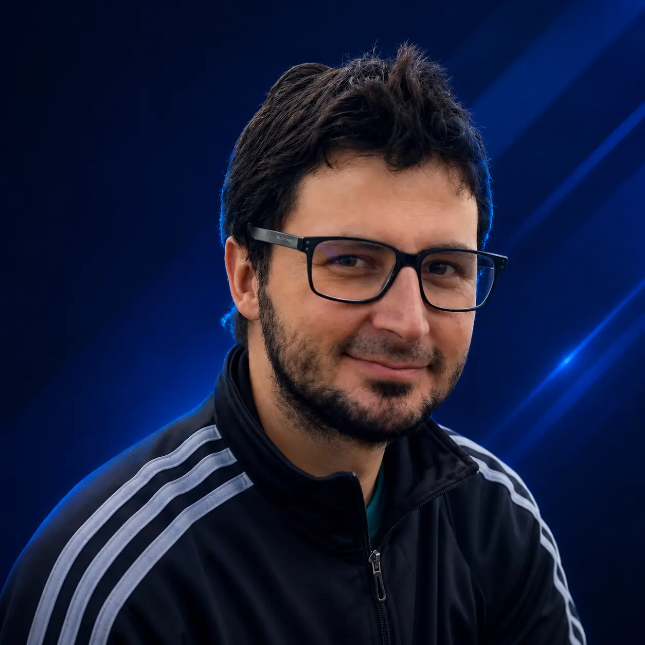 Professional headshot of Juan Pablo Alvis Nieto, Senior .NET Backend Developer